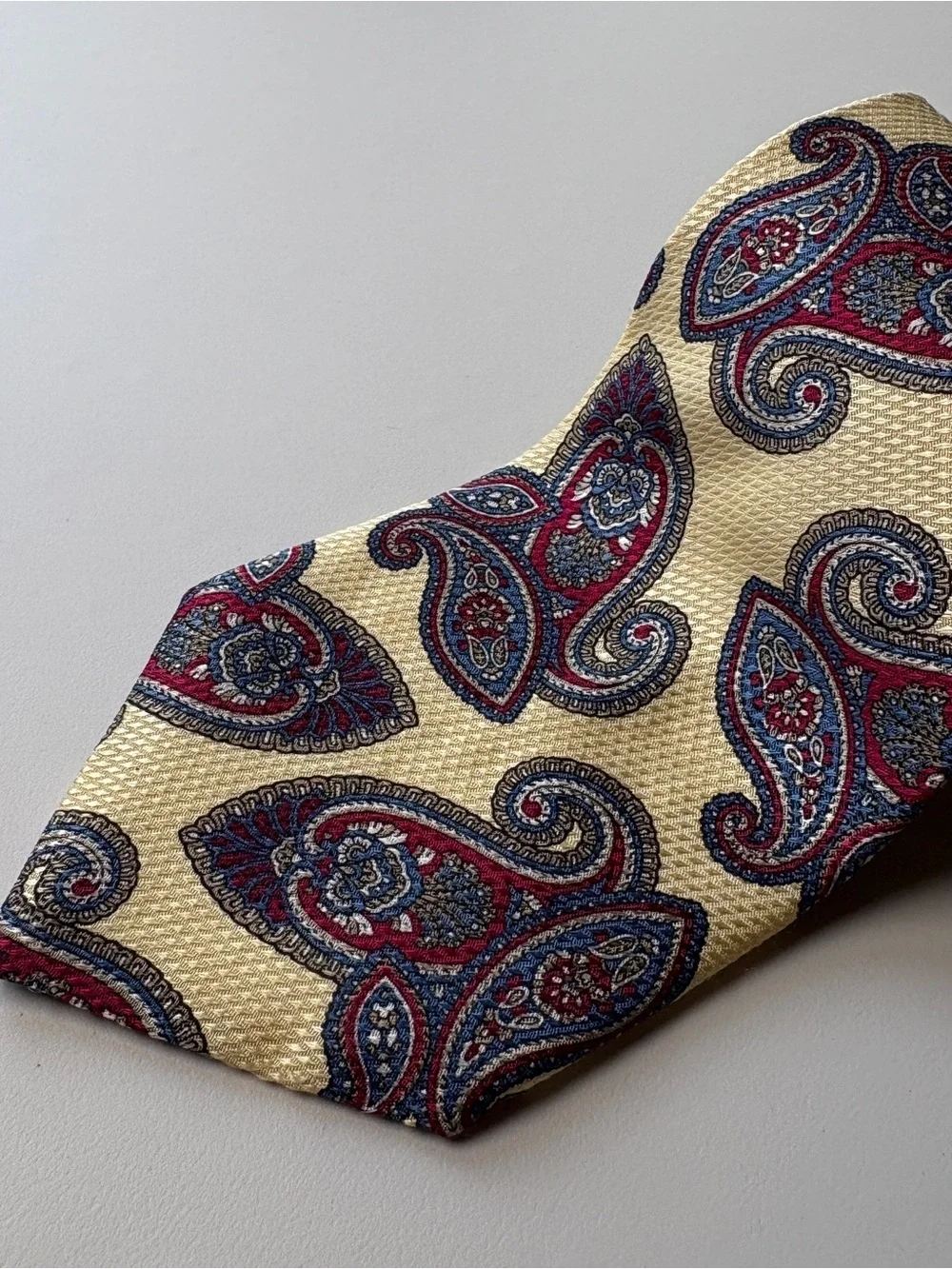 Oscar de la Renta Silk Paisley Tie XL 61